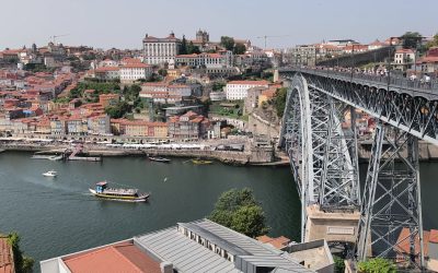 OPORTO. LA CIUDAD DE LOS SEIS PUENTES Y MUCHO MÁS.